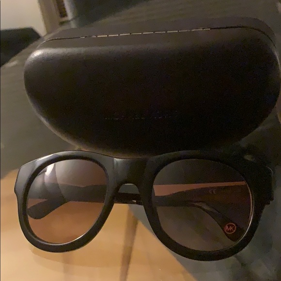 Sunglasses - Picture 3 of 3